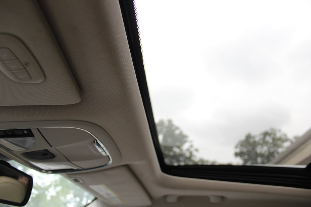 Photo 17 of this JEEP CHEROKEE