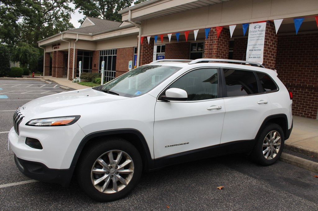Photo 3 of this JEEP CHEROKEE