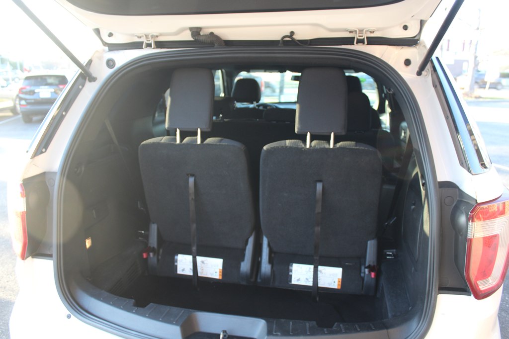 Photo 6 of this FORD EXPLORER
