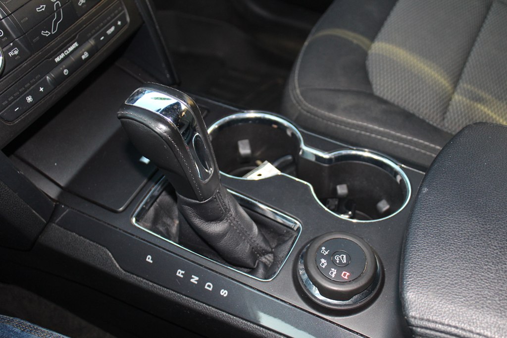 Photo 19 of this FORD EXPLORER