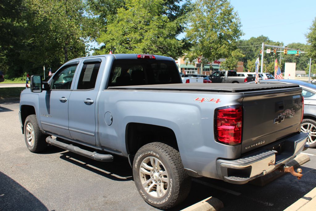 Photo 4 of this CHEVROLET SILVERADO 1500