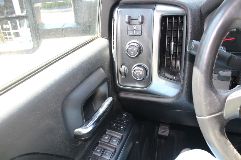 Photo 12 of this CHEVROLET SILVERADO 1500