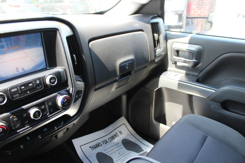 Photo 16 of this CHEVROLET SILVERADO 1500