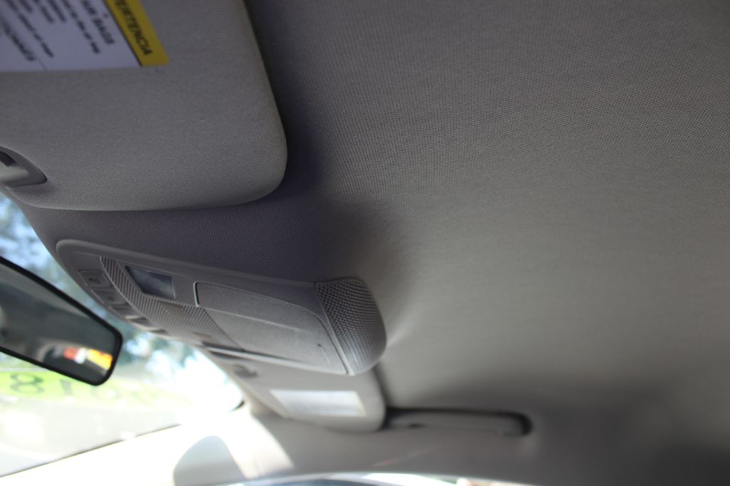 Photo 13 of this FORD FUSION