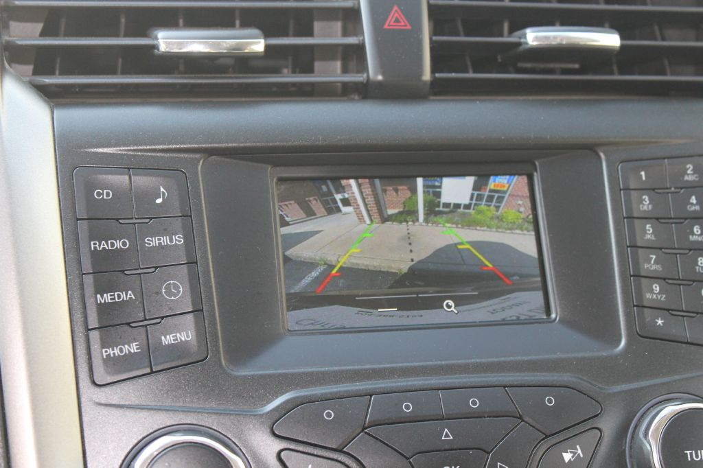 Photo 14 of this FORD FUSION