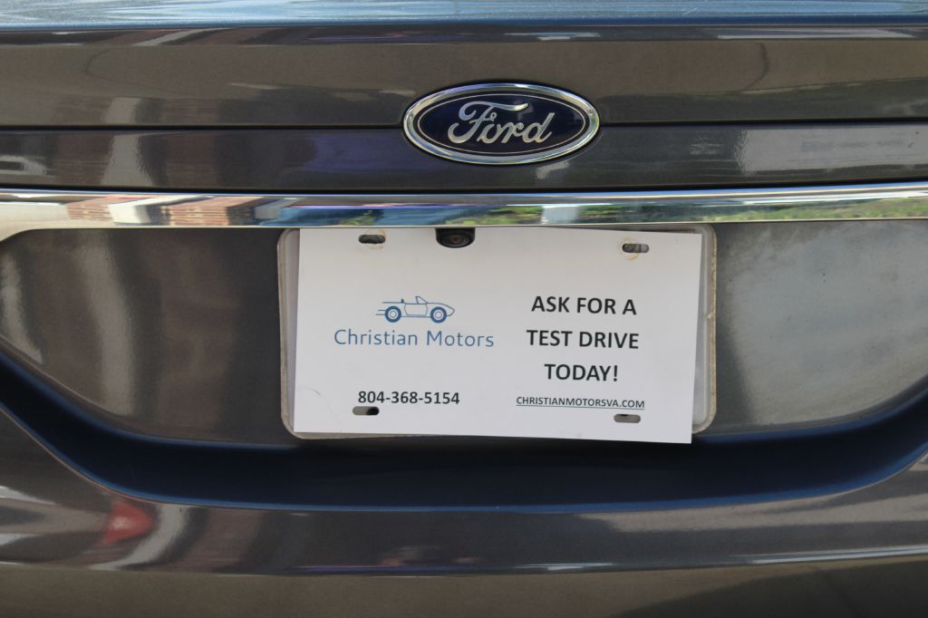 Photo 15 of this FORD FUSION
