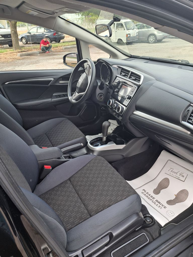 Photo 5 of this HONDA FIT