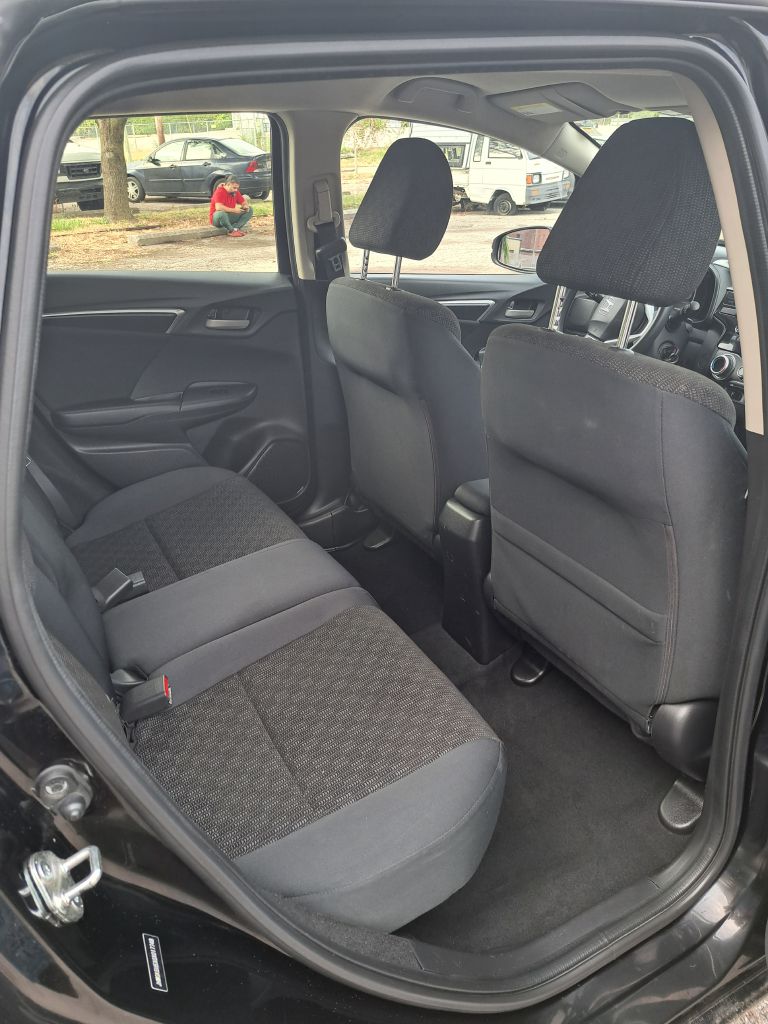 Photo 6 of this HONDA FIT