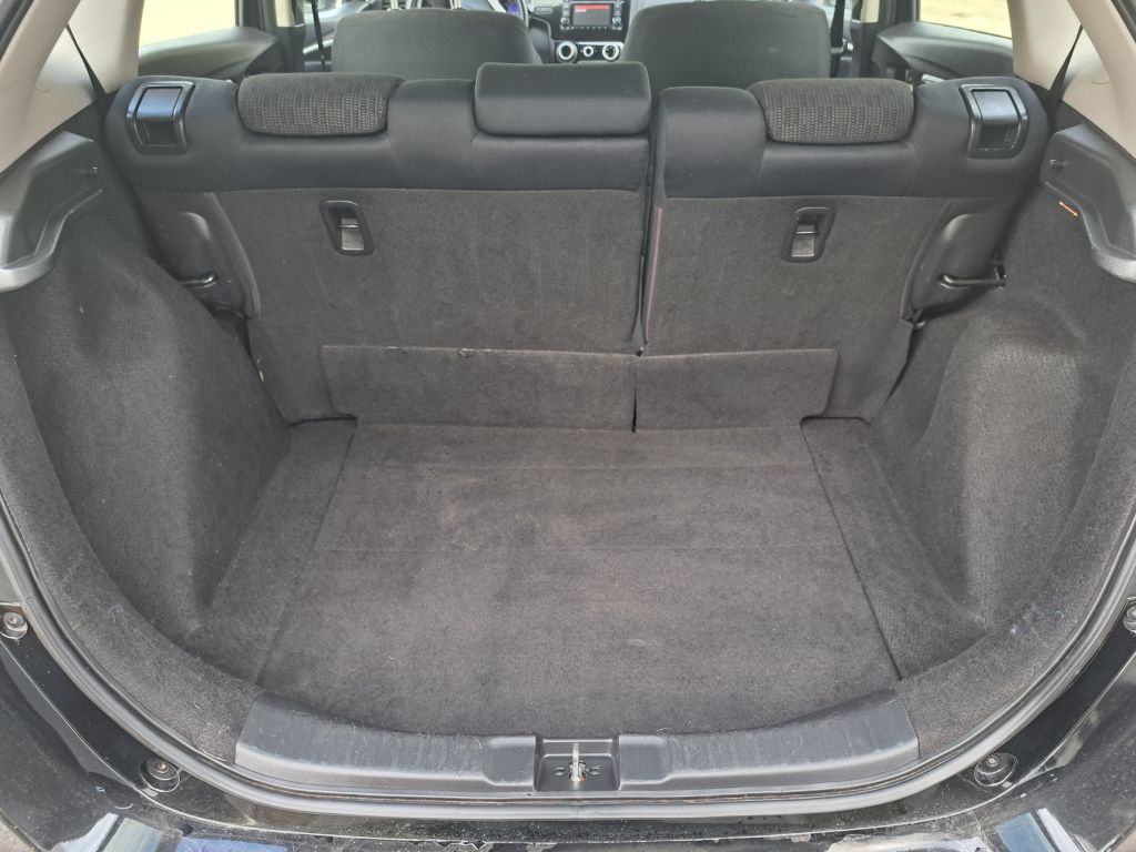 Photo 8 of this HONDA FIT