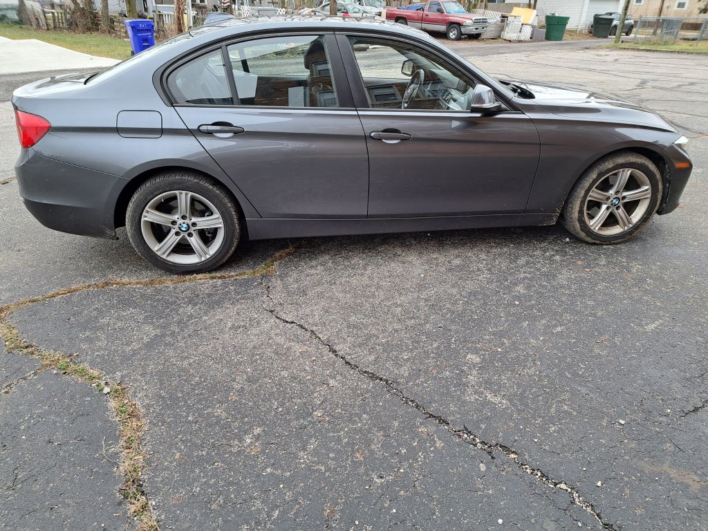 Photo 6 of this BMW 3 SERIES