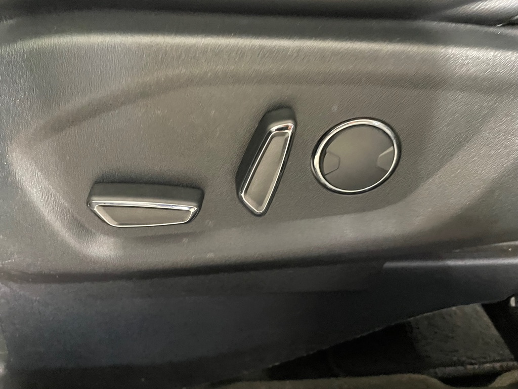 Photo 11 of this FORD EXPLORER