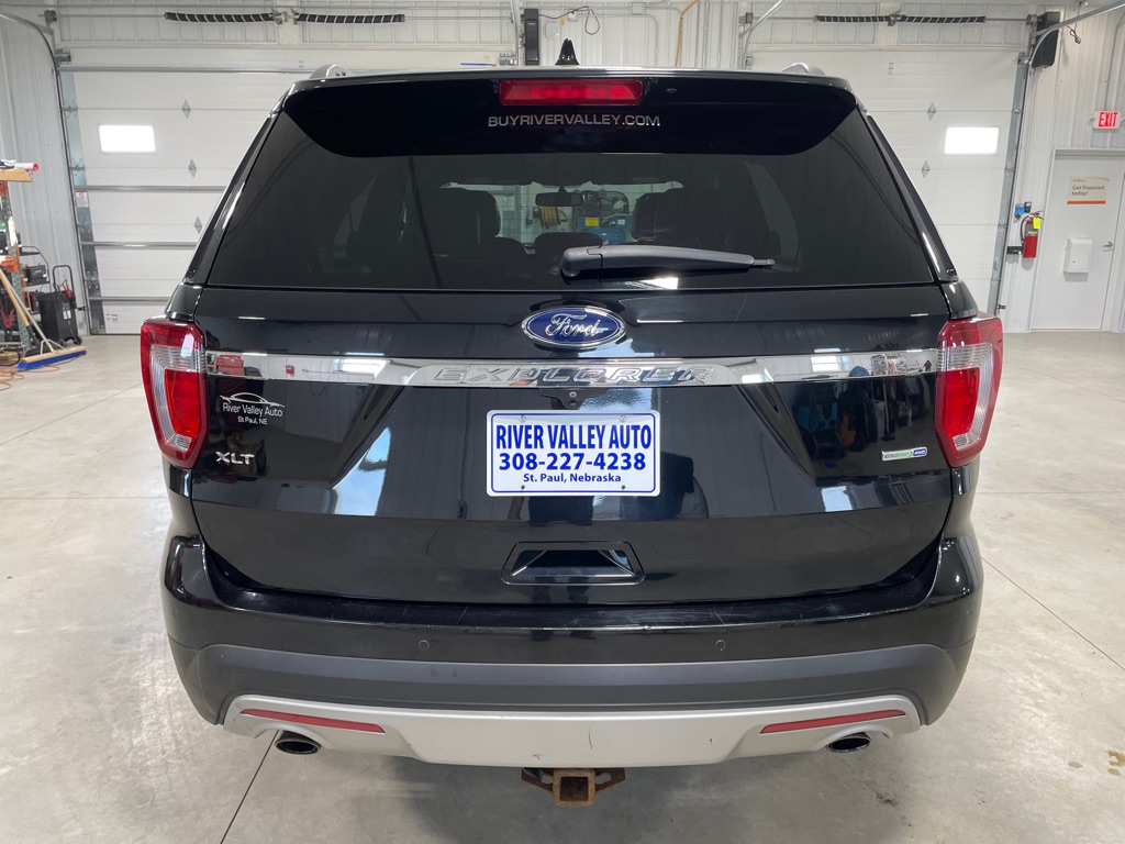 Photo 6 of this FORD EXPLORER