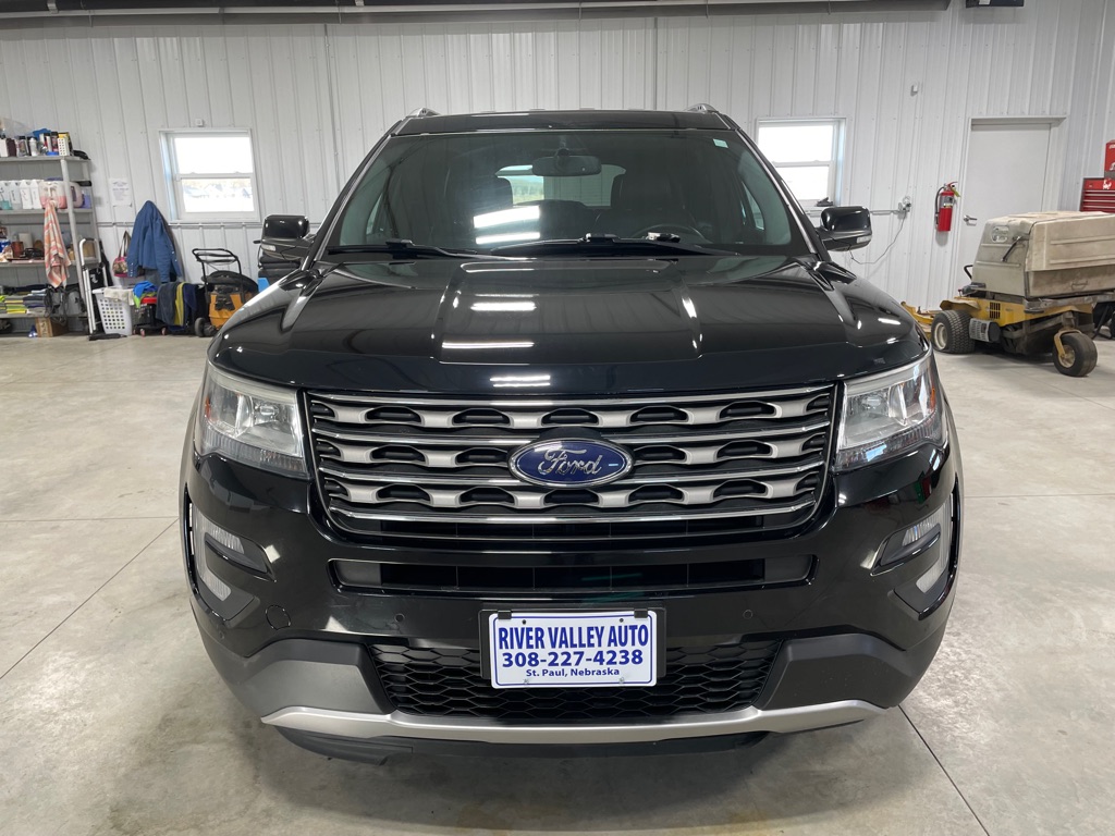 Photo 2 of this FORD EXPLORER