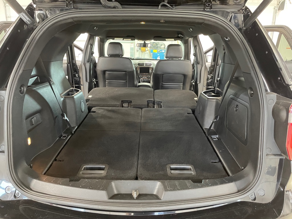 Photo 21 of this FORD EXPLORER