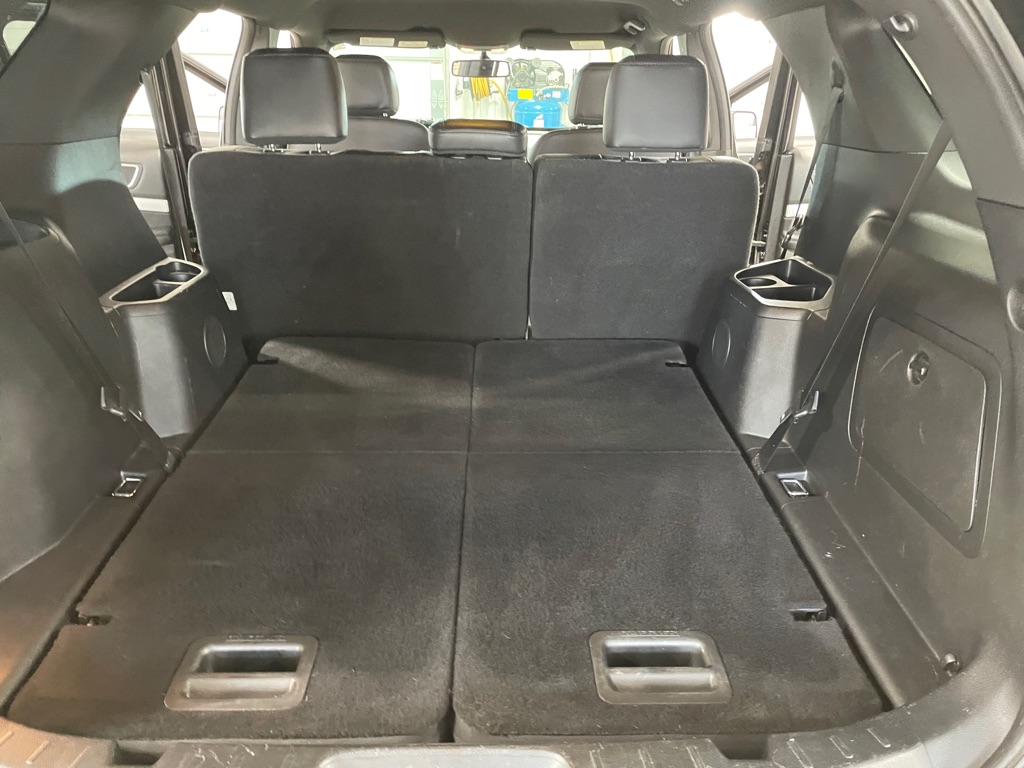 Photo 20 of this FORD EXPLORER