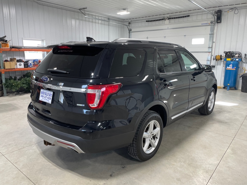Photo 7 of this FORD EXPLORER