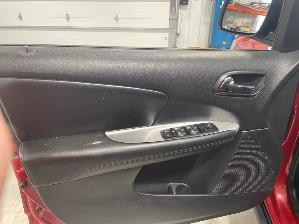 Photo 12 of this DODGE JOURNEY