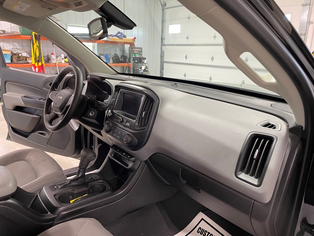 Photo 21 of this CHEVROLET COLORADO