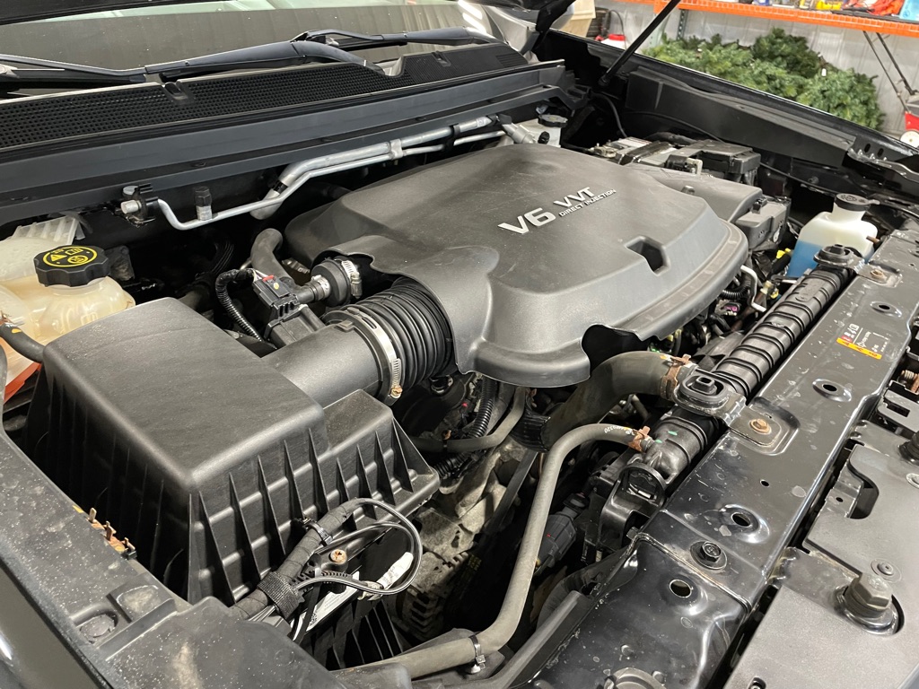 Photo 35 of this CHEVROLET COLORADO