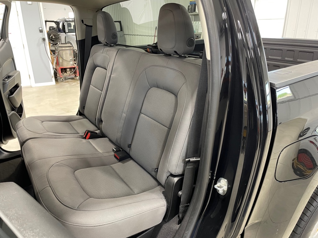 Photo 14 of this CHEVROLET COLORADO