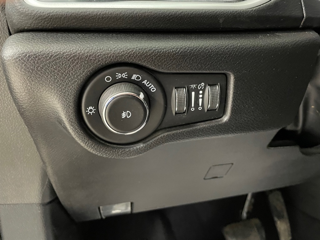Photo 24 of this CHRYSLER PACIFICA