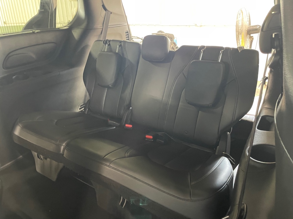 Photo 15 of this CHRYSLER PACIFICA