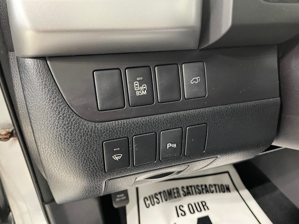 Photo 32 of this TOYOTA HIGHLANDER
