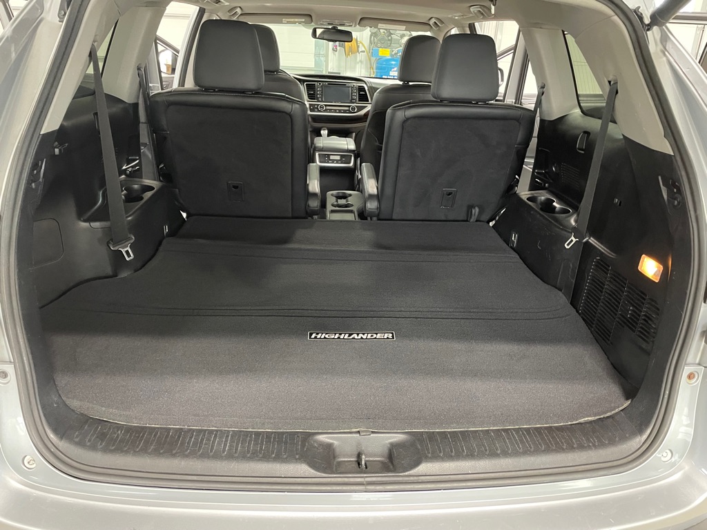 Photo 20 of this TOYOTA HIGHLANDER