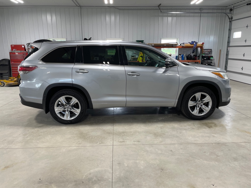 Photo 8 of this TOYOTA HIGHLANDER