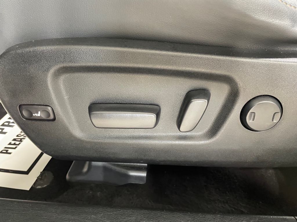 Photo 11 of this TOYOTA HIGHLANDER