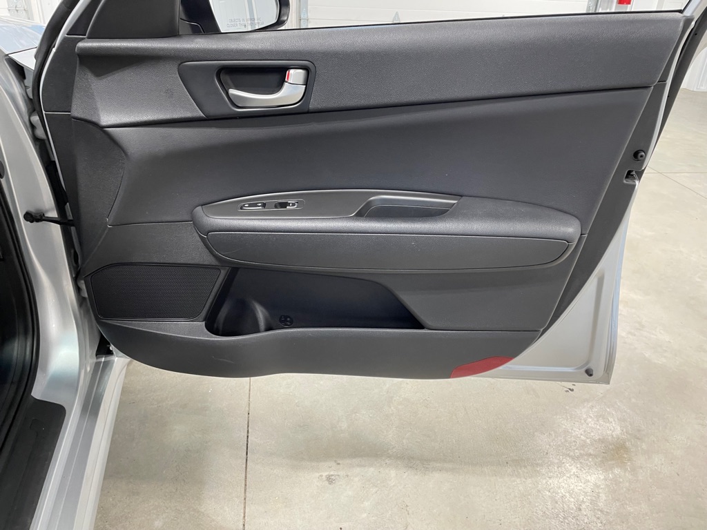 Photo 22 of this KIA OPTIMA