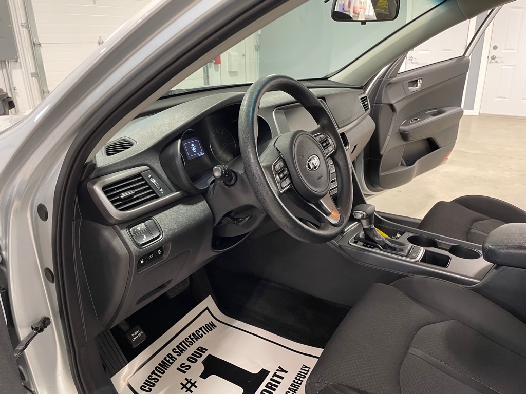 Photo 9 of this KIA OPTIMA