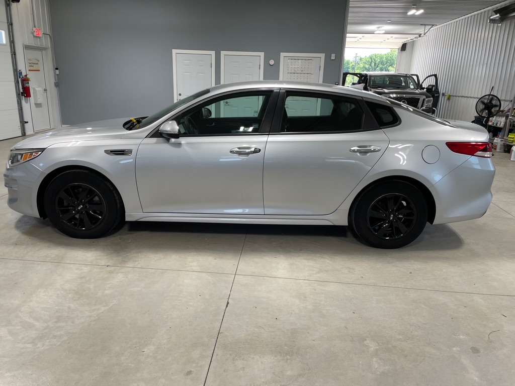 Photo 4 of this KIA OPTIMA