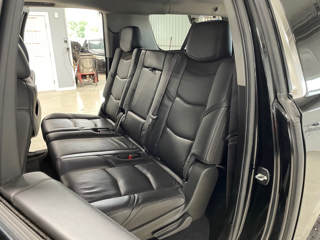 Photo 14 of this CADILLAC ESCALADE ESV