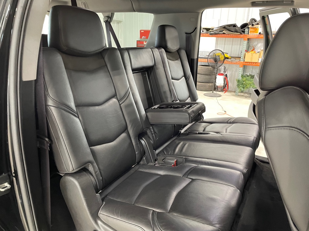 Photo 19 of this CADILLAC ESCALADE ESV