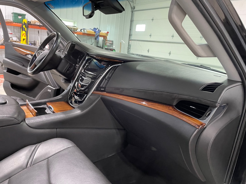 Photo 23 of this CADILLAC ESCALADE ESV