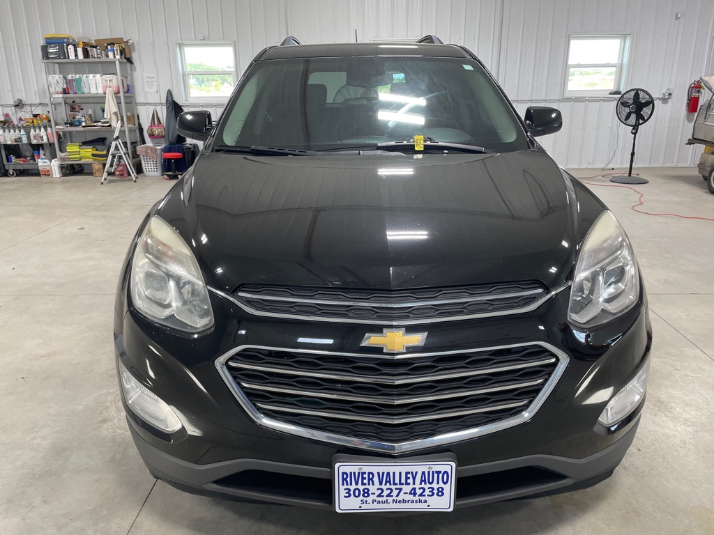 Photo 2 of this CHEVROLET EQUINOX