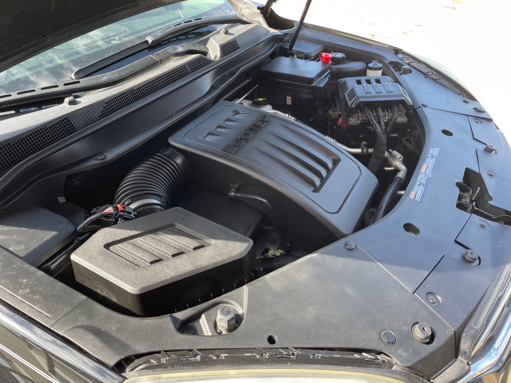 Photo 37 of this CHEVROLET EQUINOX
