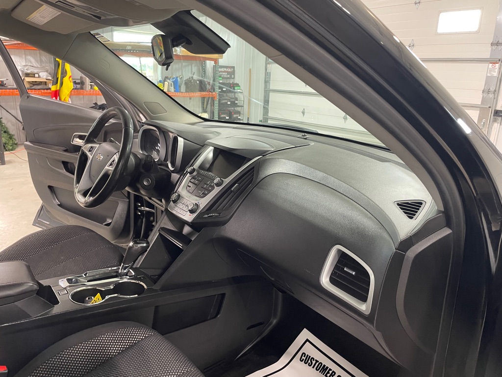 Photo 22 of this CHEVROLET EQUINOX