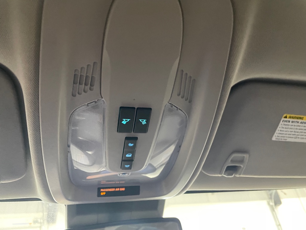 Photo 33 of this CHEVROLET EQUINOX