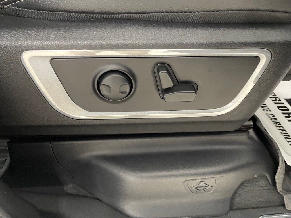 Photo 24 of this RAM 1500