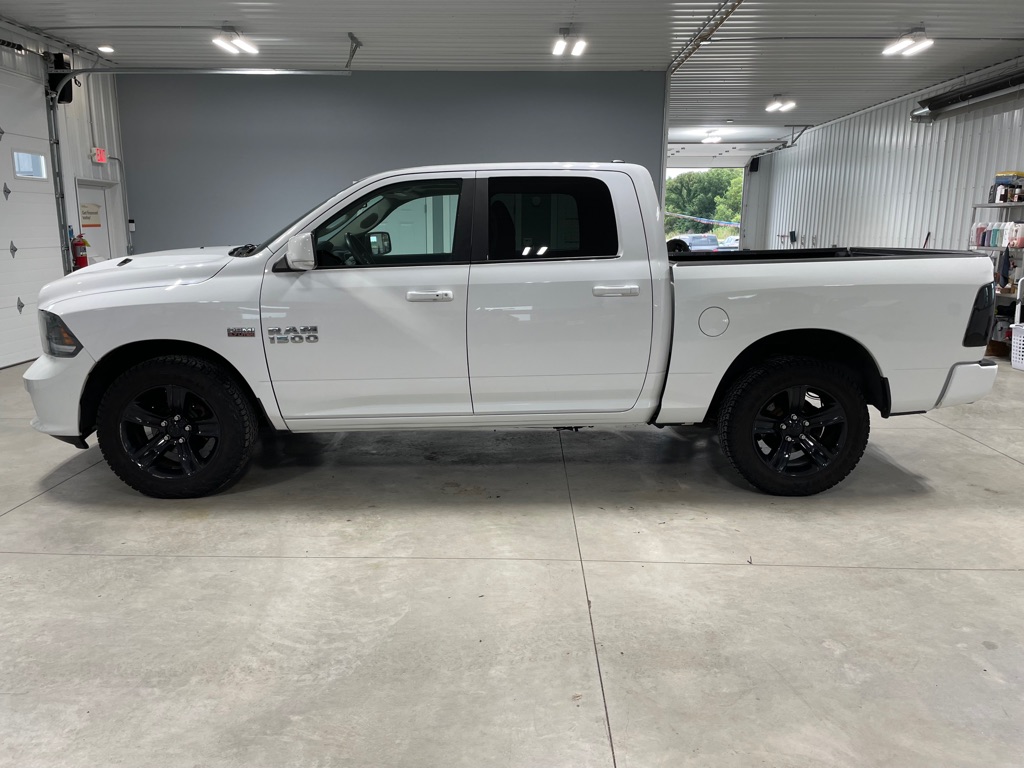 Photo 4 of this RAM 1500