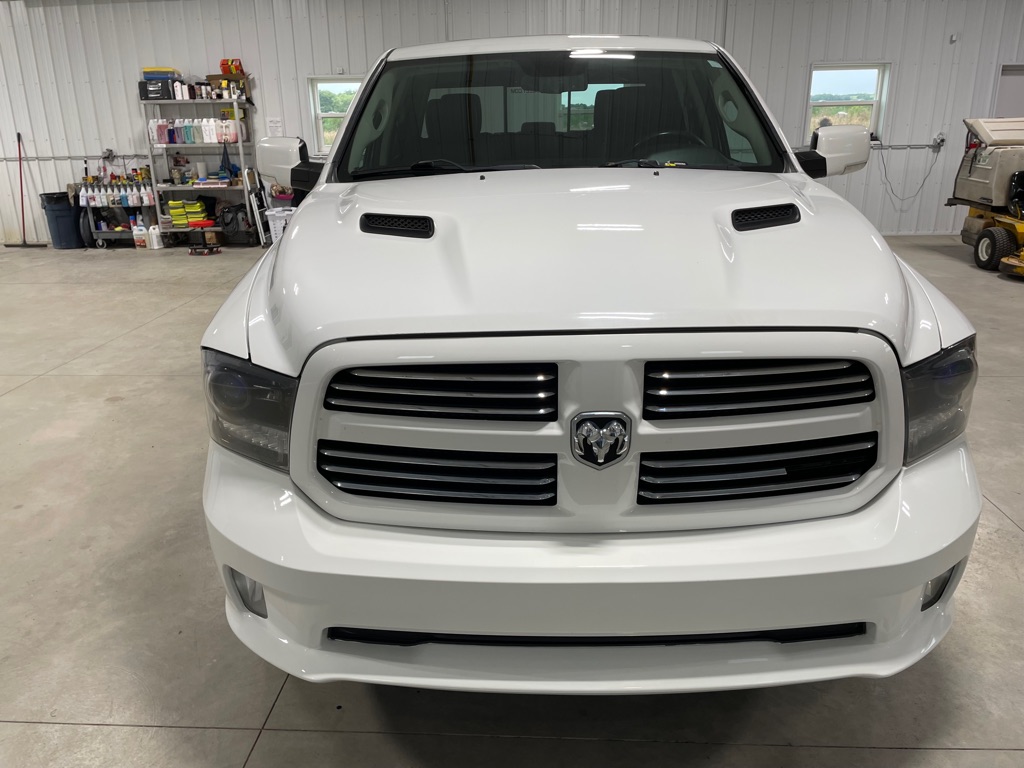 Photo 2 of this RAM 1500