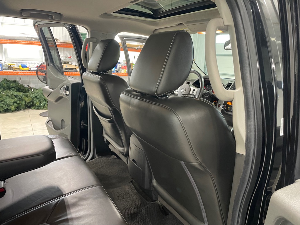 Photo 18 of this NISSAN FRONTIER