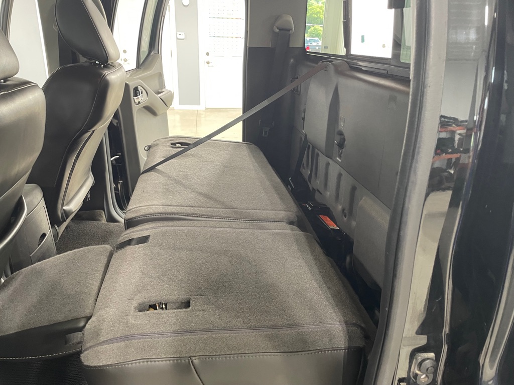 Photo 15 of this NISSAN FRONTIER