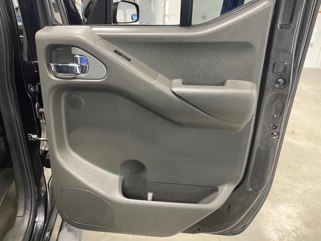 Photo 21 of this NISSAN FRONTIER