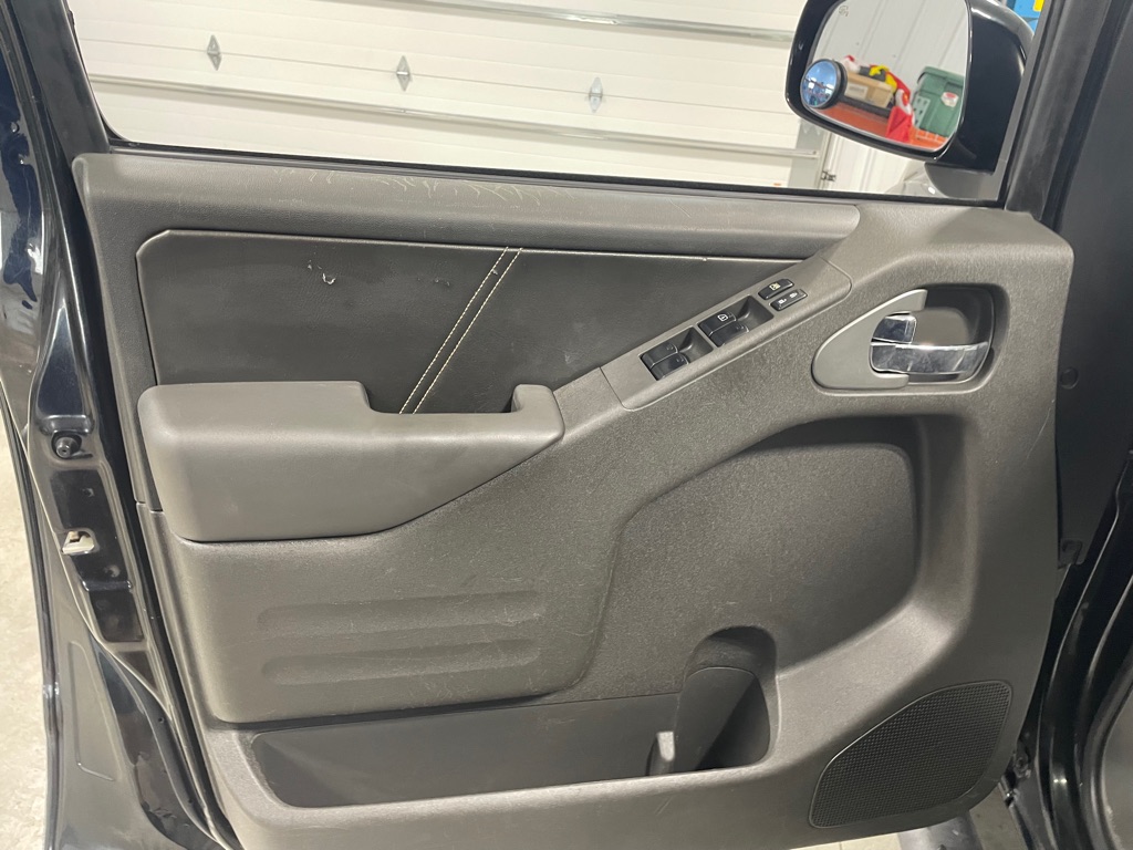 Photo 11 of this NISSAN FRONTIER