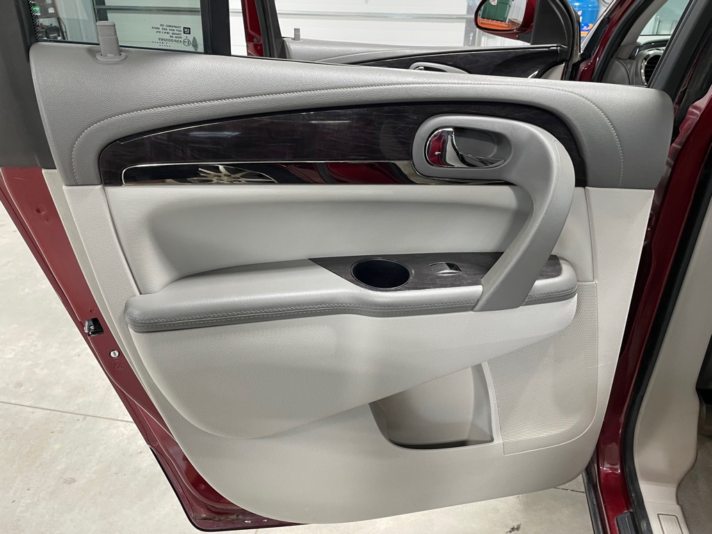 Photo 17 of this BUICK ENCLAVE