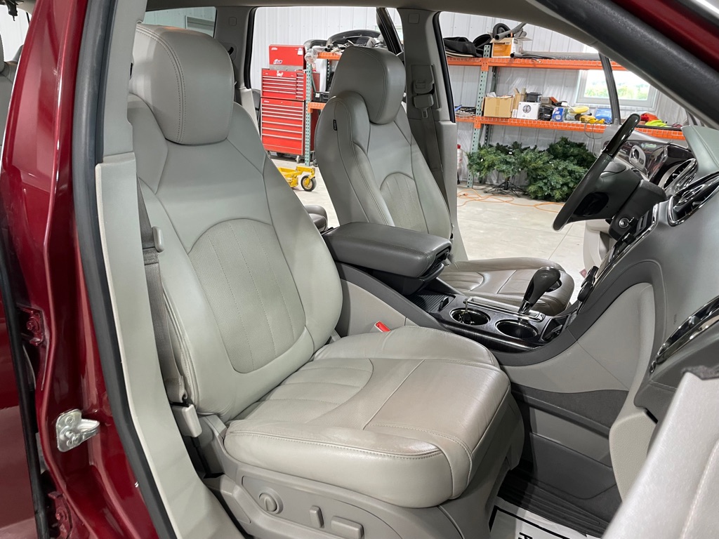 Photo 27 of this BUICK ENCLAVE