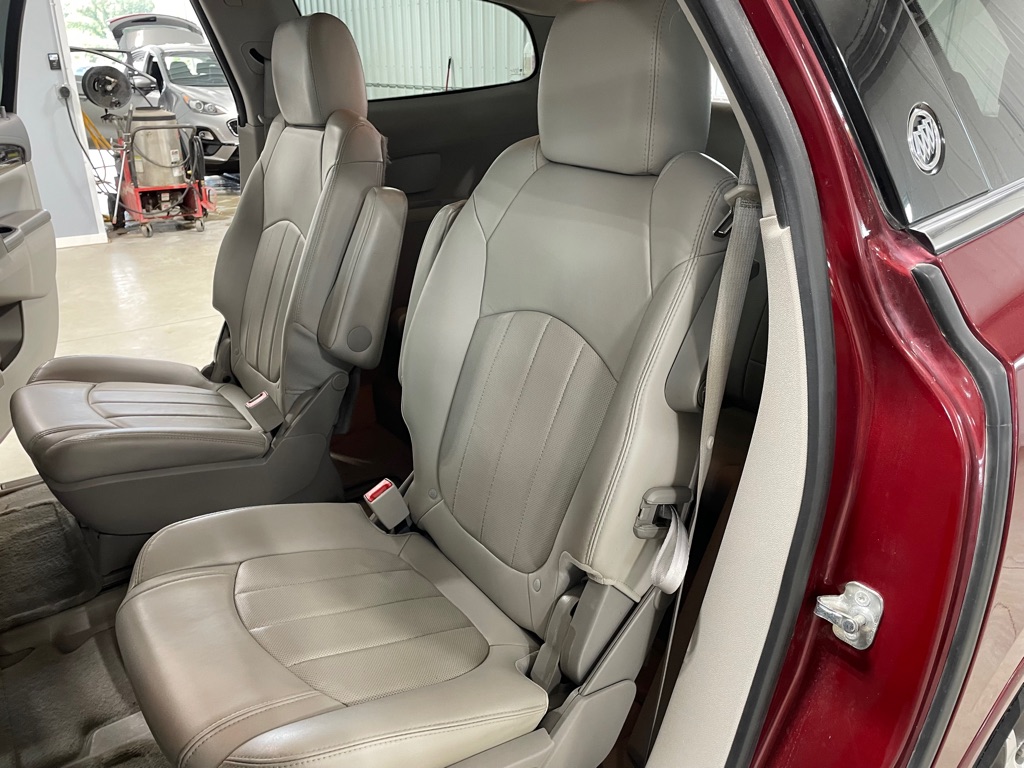 Photo 14 of this BUICK ENCLAVE